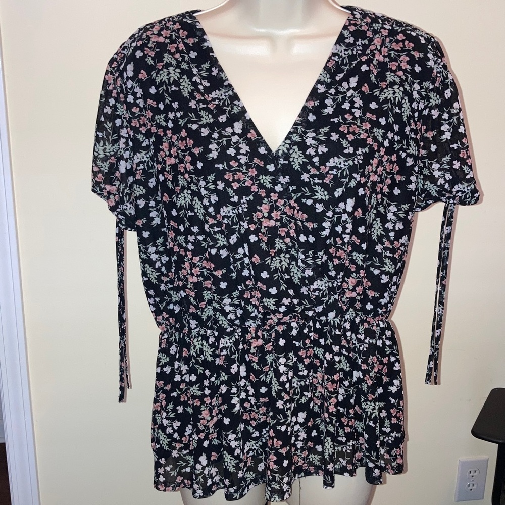 Floral V-Neck Blouse